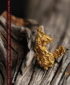 3.04gの咆哮する黄金色に輝く竜のような形の自然金-G0443-5